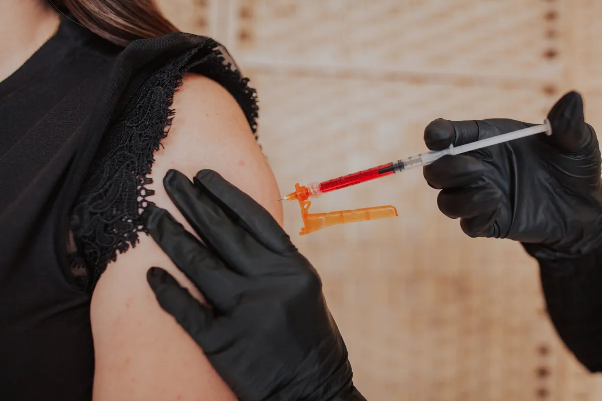 Exploring the Benefits of IV Therapy in Aesthetic Care